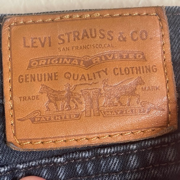 Levi’s Wedgie Fit Jeans - Picture 3 of 5